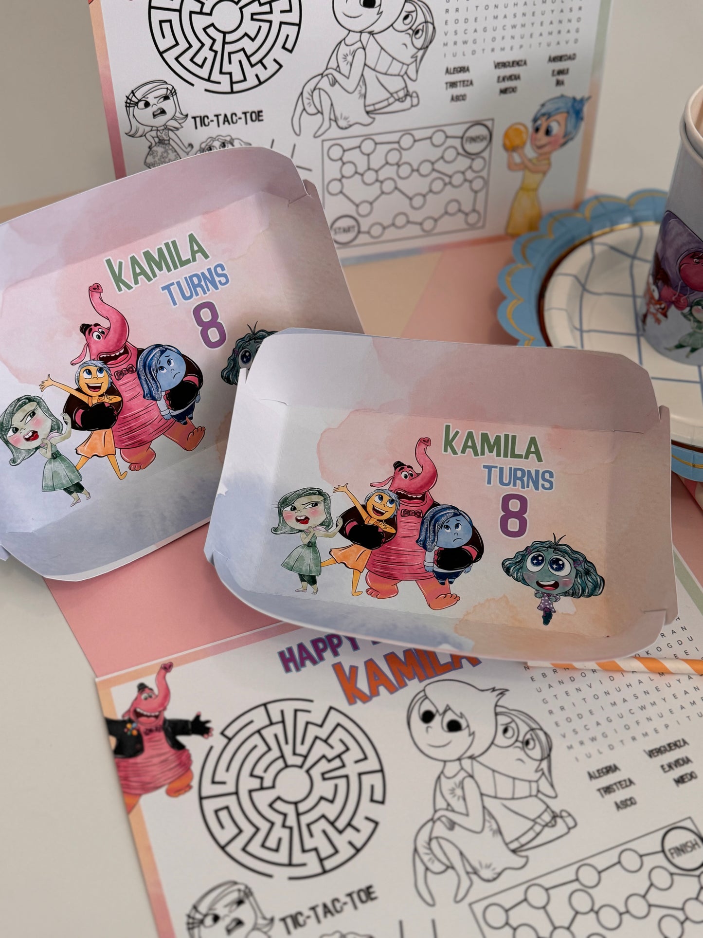 Platos y vasos personalizados