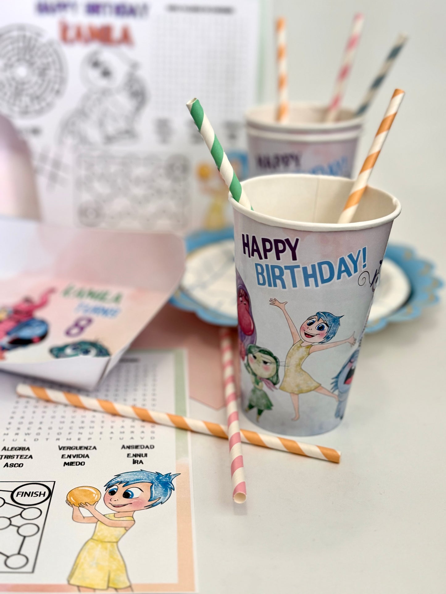Platos y vasos personalizados