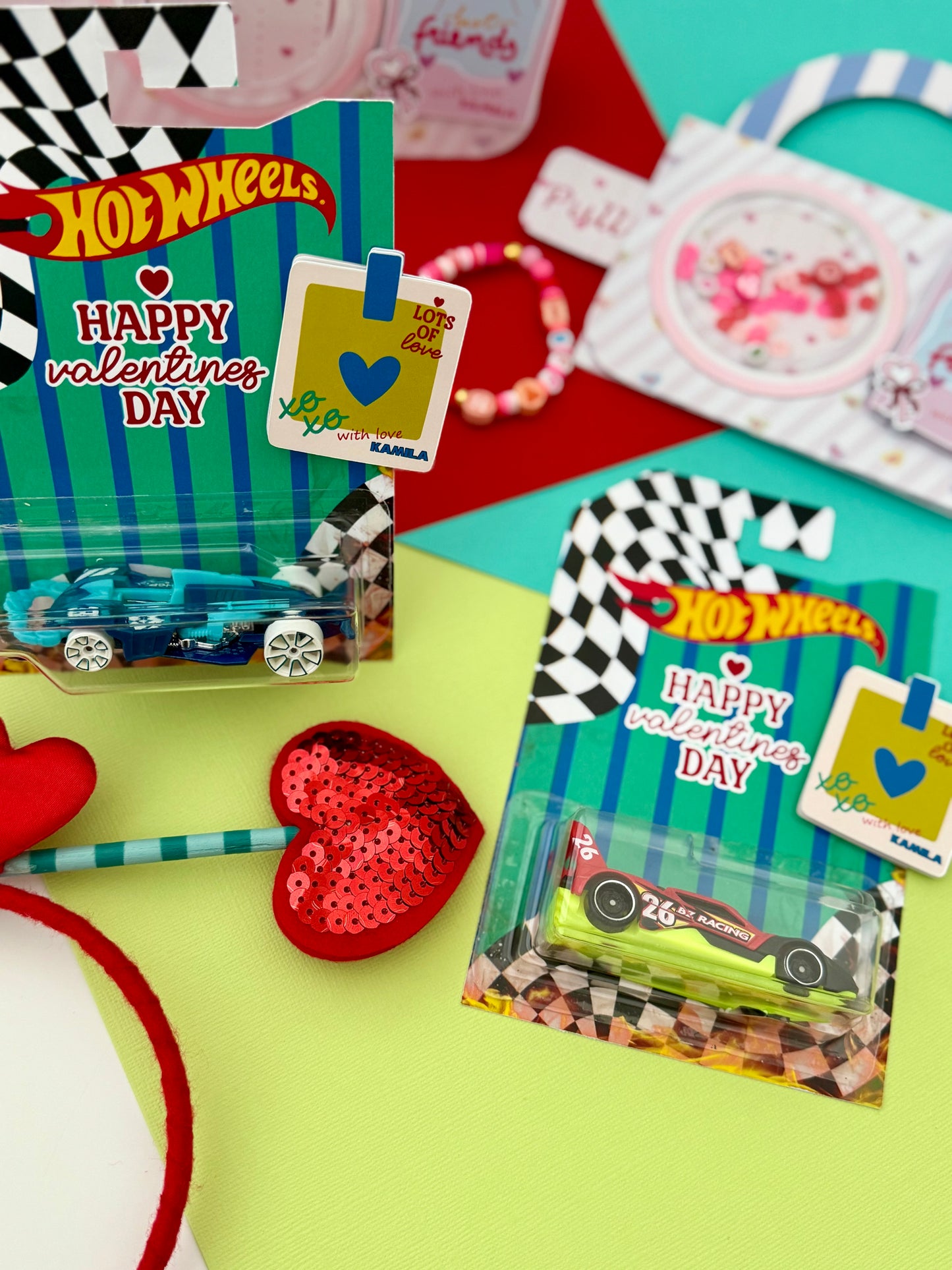 Carrito Hot Wheels con Tarjeta Personalizada