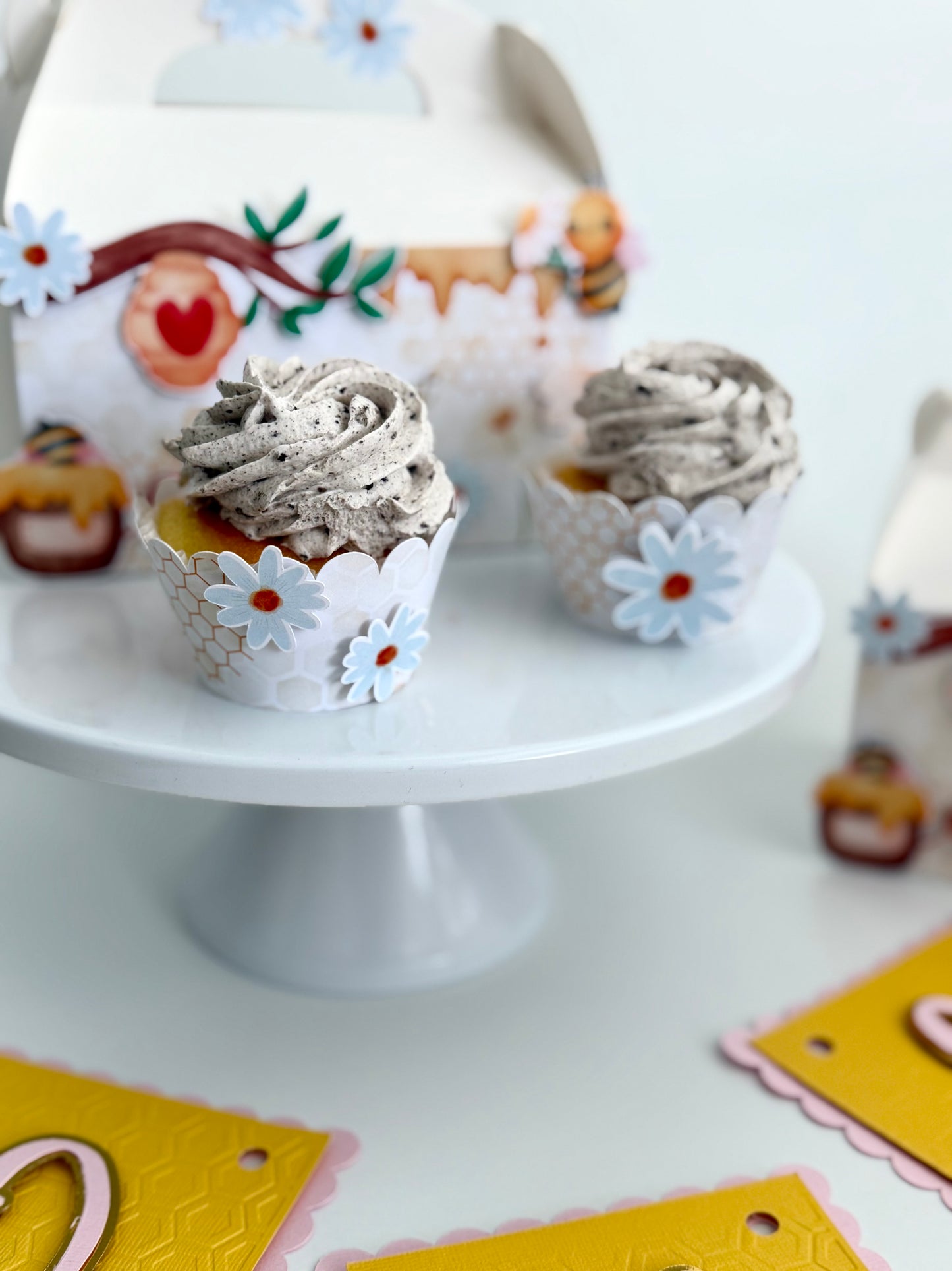 24 Cupcake Covers
